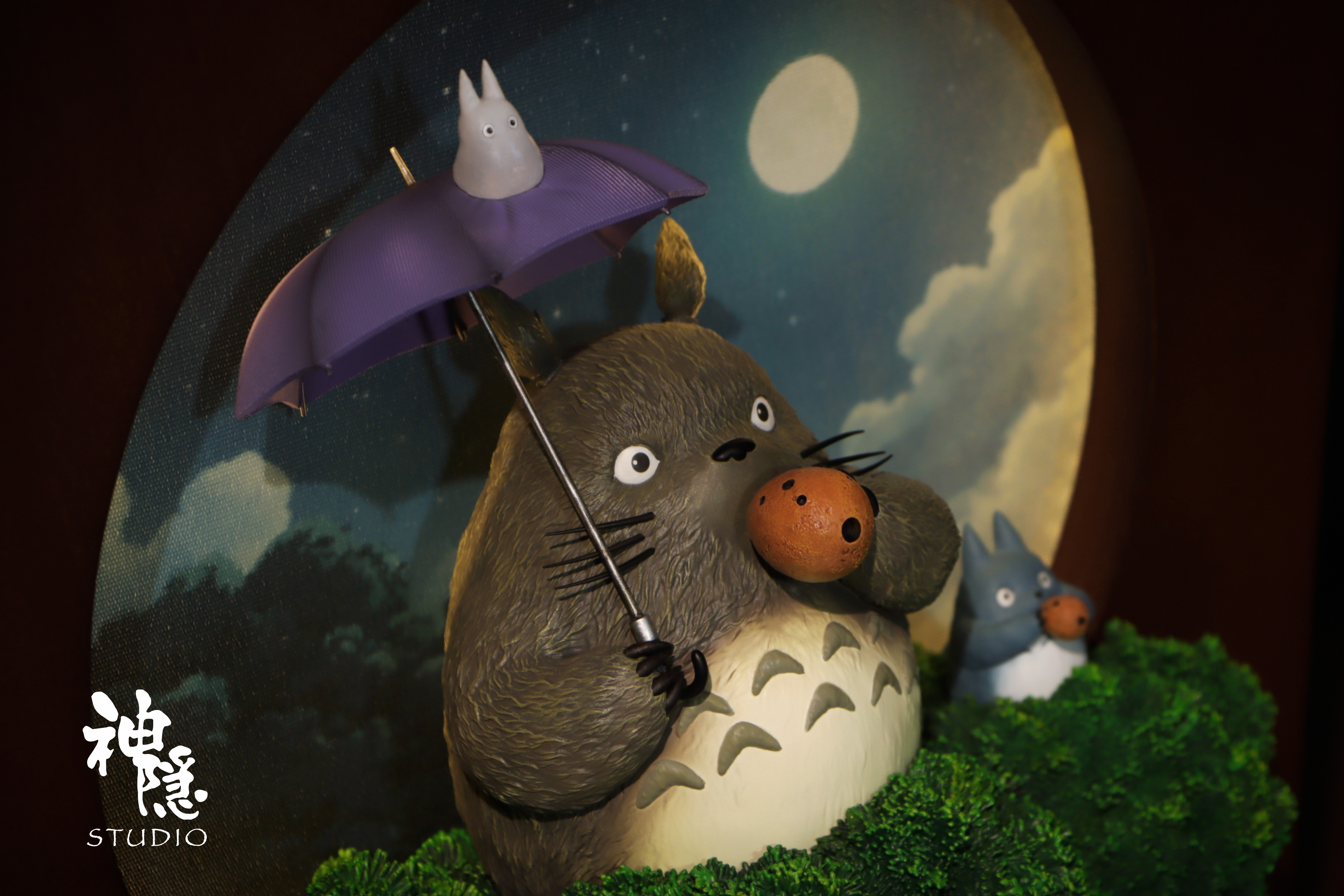 【Pre-sale】Totoro under the moonlight with LED-ShenYin Studio