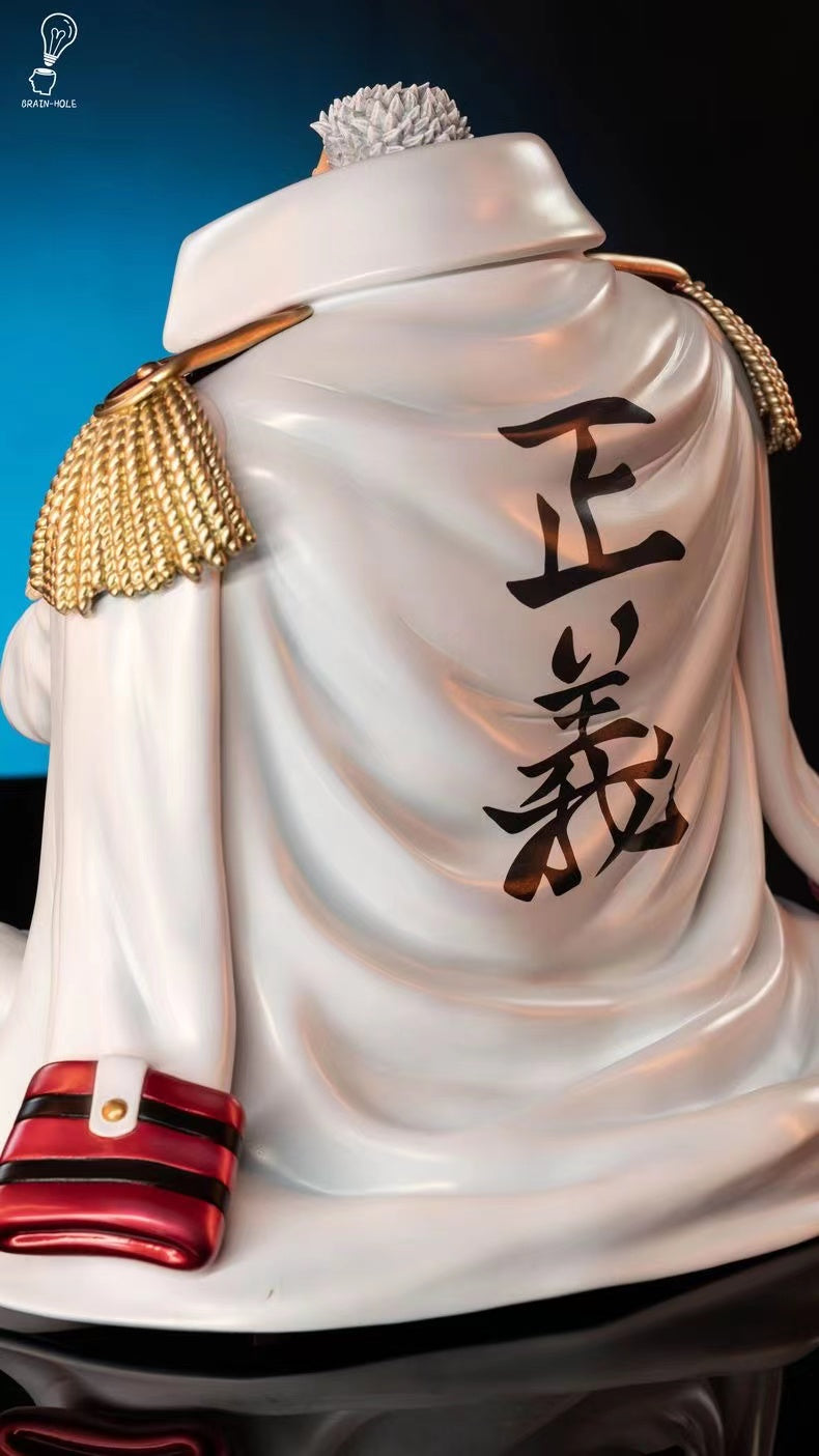 【Sold out】Sitting Monkey D Garp-One Piece-Brain-Hole Studio