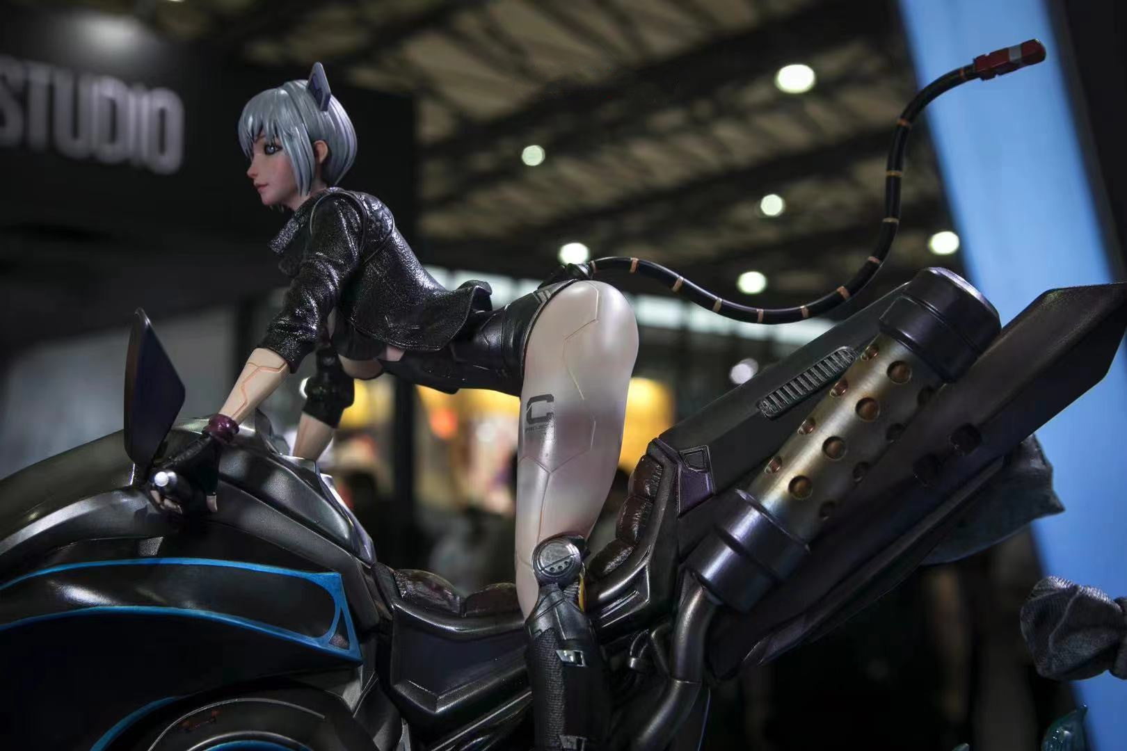 【Pre-sale】Cyberpunk queen-Large