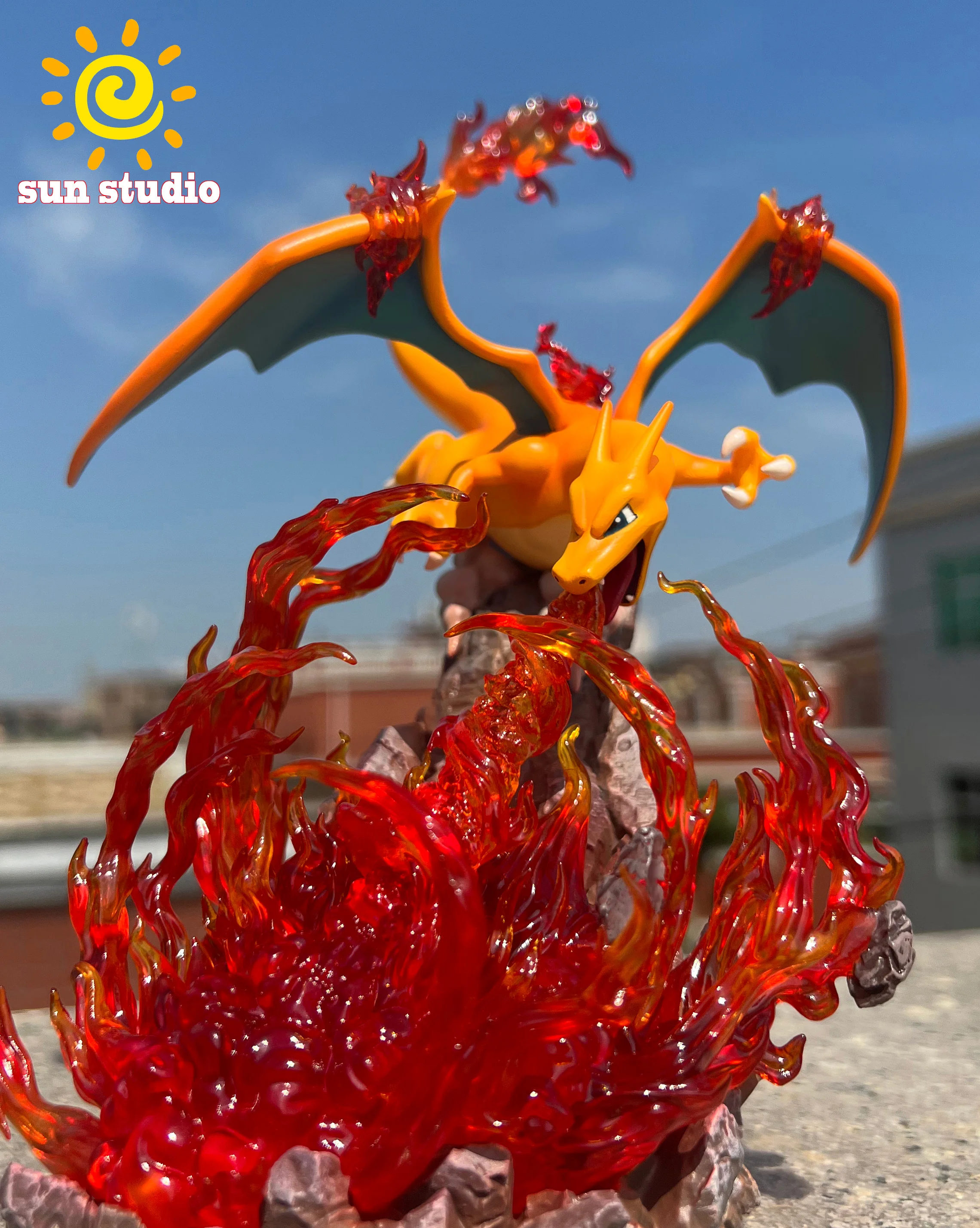 【Pre-sale】1/20 Scale World Zukan Charizard with LED-Pokemon-Sun Studio
