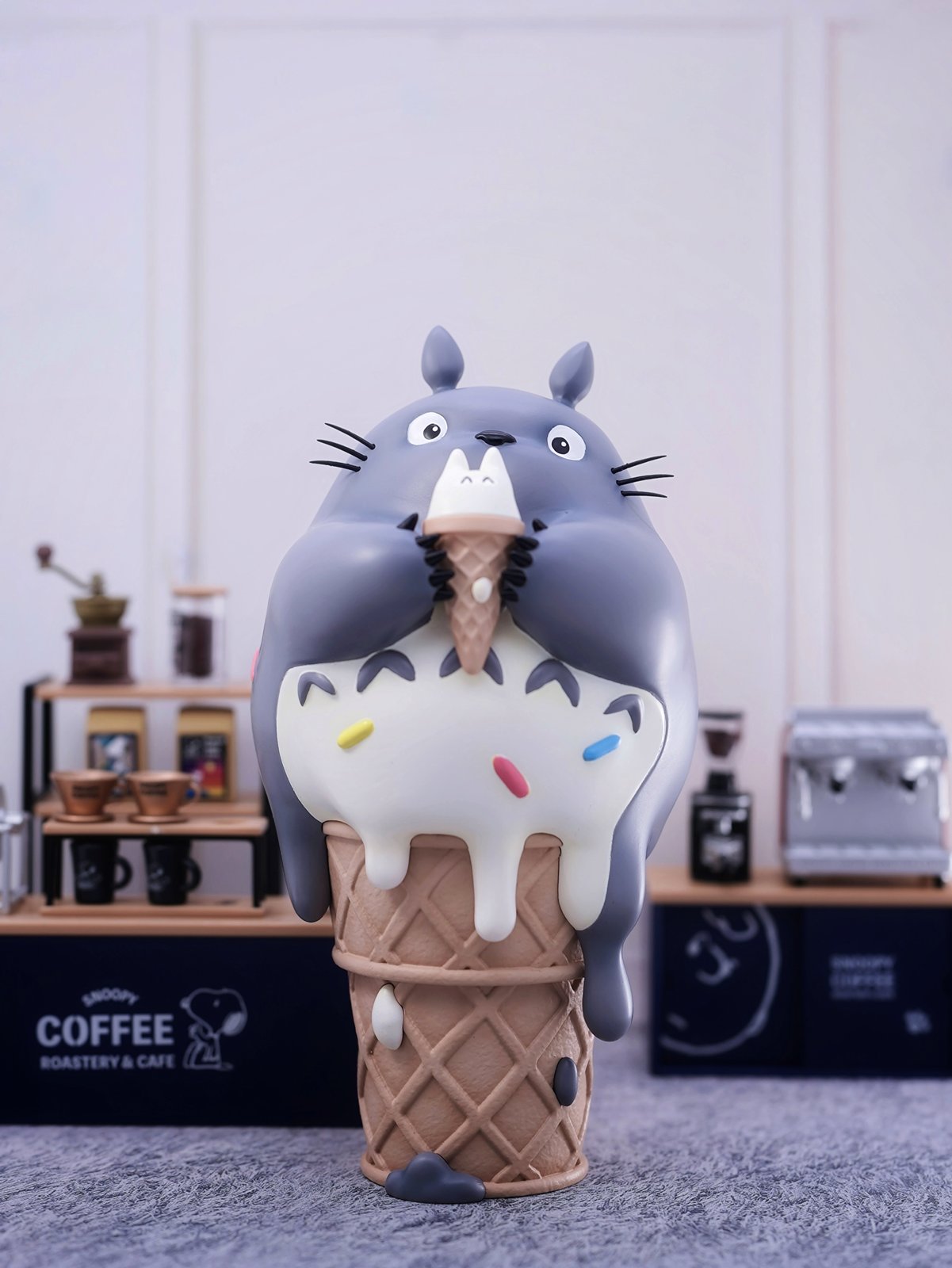 【Pre-sale】Totoro Holding Ice Cream-My Neighbor Totoro-Mr Dinosaur Studio