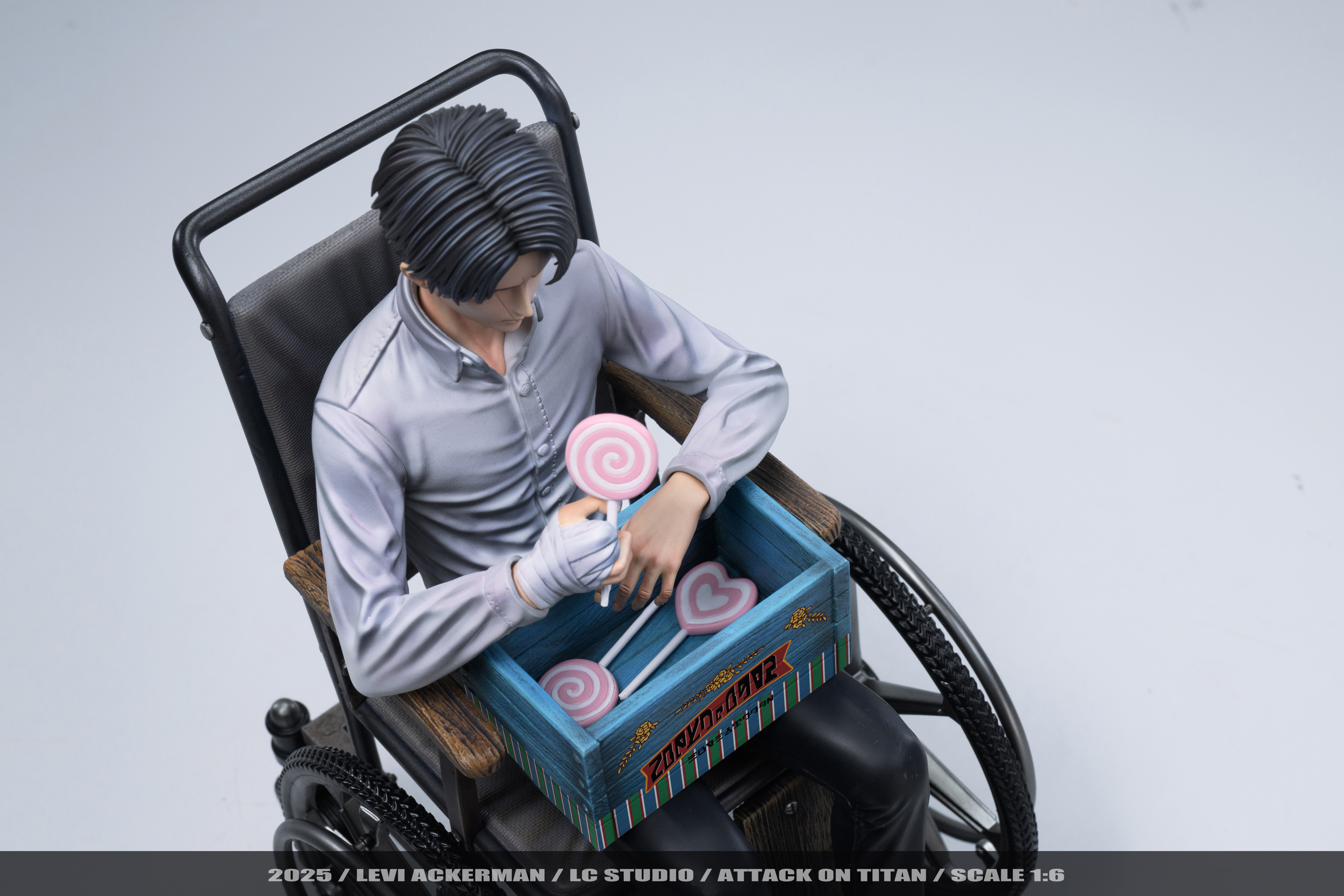 【Sold out】1/6 Scale Levi-Attack On Titan-LC Studio