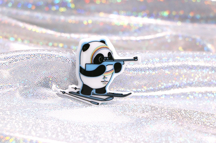 【Pre-sale】Bing Dwen Dwen-Official ceramics souvenir collective Brooch of 2022 Beijing Winter Olympics