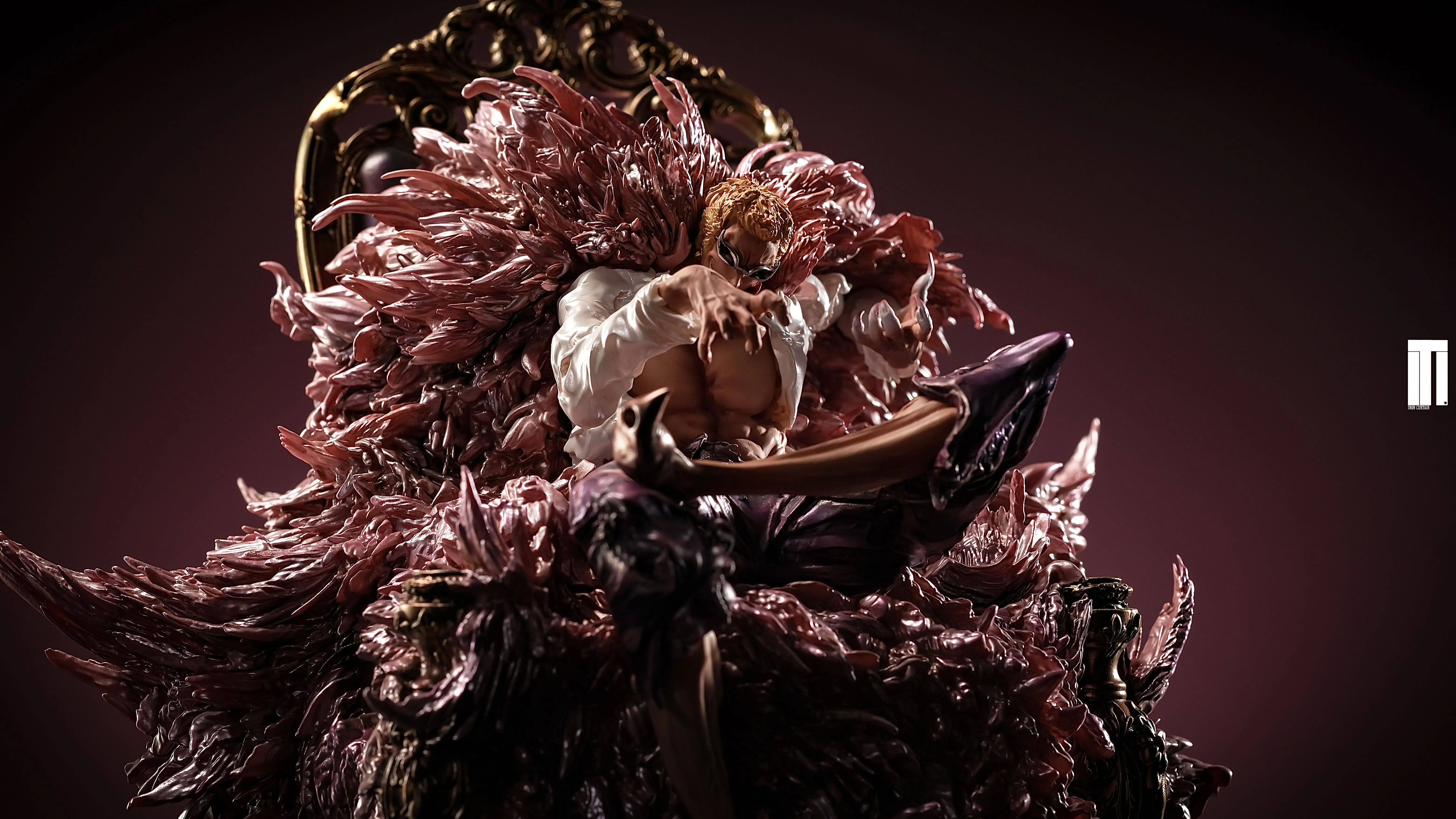 【In stock】Donquixote Doflamingo-Iron Curtain STUDIO