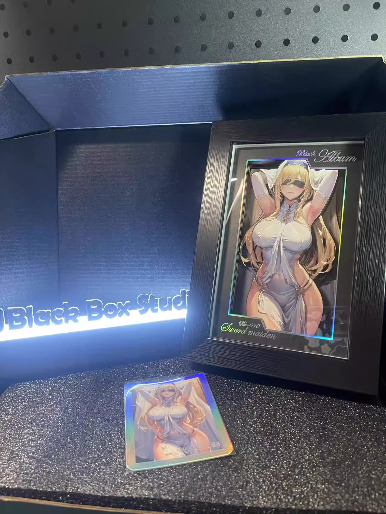 【In stock】Decorative Painting of Sword Maiden-Goblin Slayer-Black Box Studio