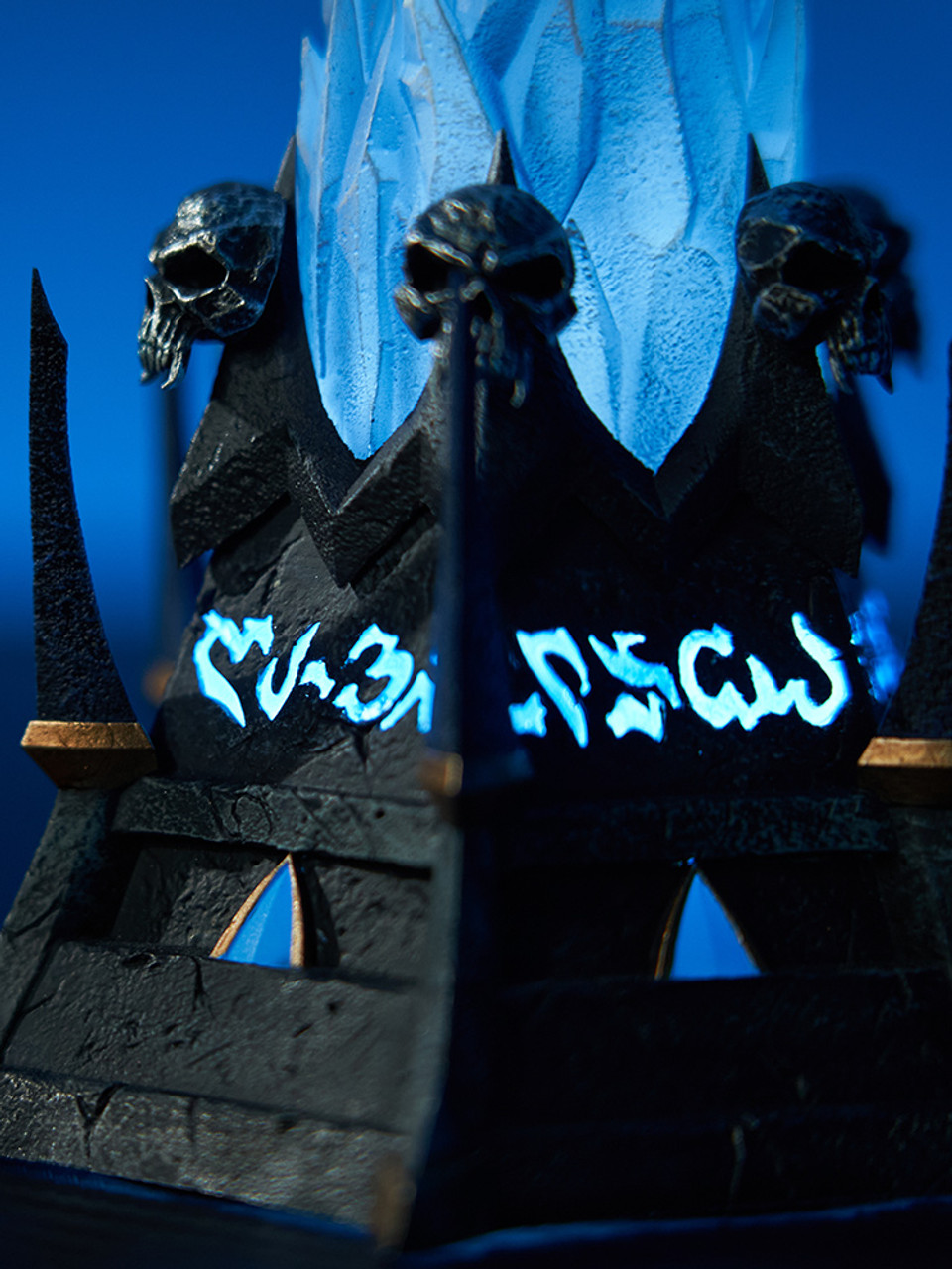 【Pre-sale】Frostmourne Collector's Edition Replica with LED-World of Warcraft-HEX Collectibles Studio