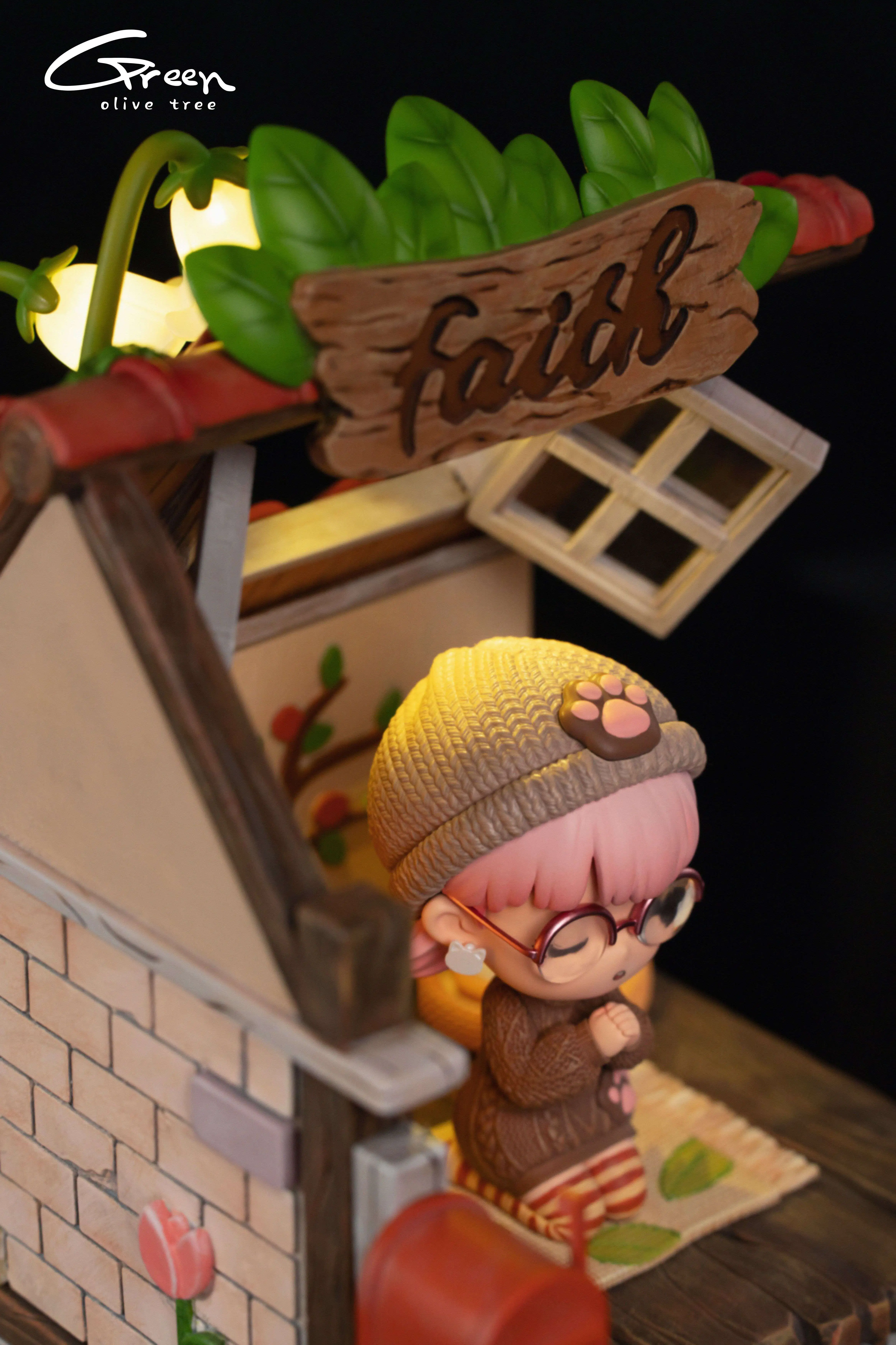 【Pre-sale】Praying Phoebe-Green Olive Tree Studio